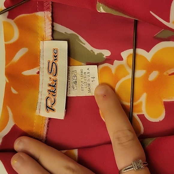 Vintage wrap skirt and crop button up - Picture 2 of 3